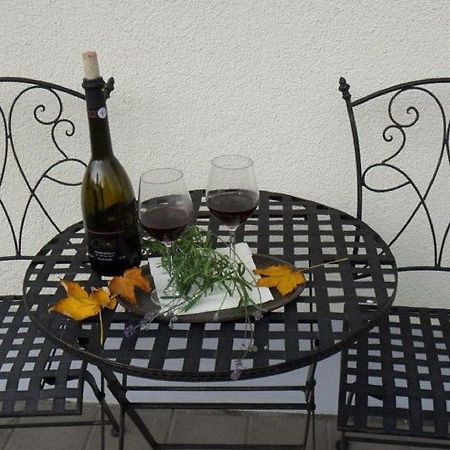 Holiday Flat With Swimming Pool In Prackenbach Viechtach Eksteriør bilde