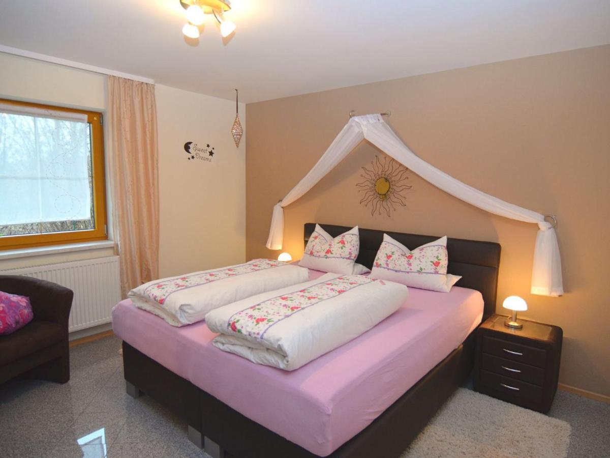 Holiday Flat With Swimming Pool In Prackenbach Viechtach Eksteriør bilde