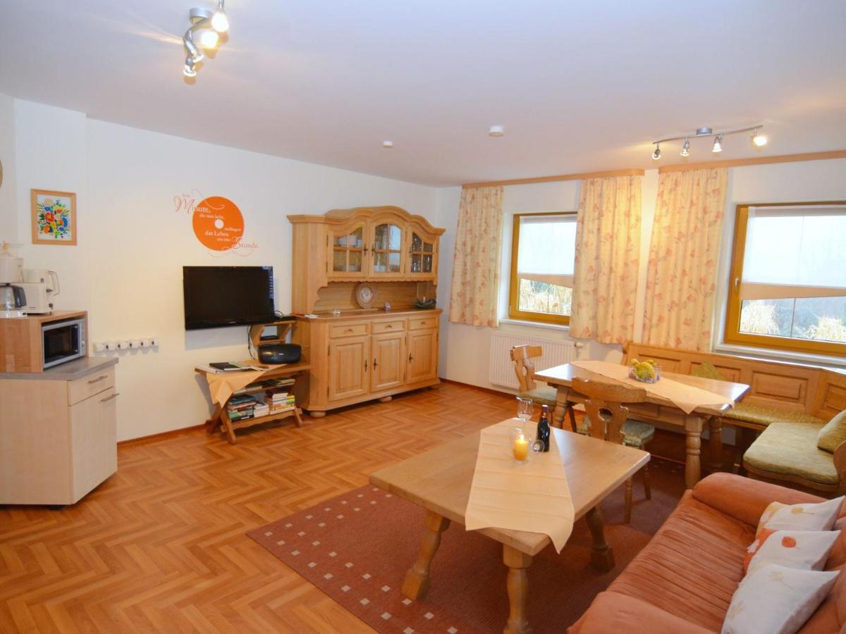 Holiday Flat With Swimming Pool In Prackenbach Viechtach Eksteriør bilde