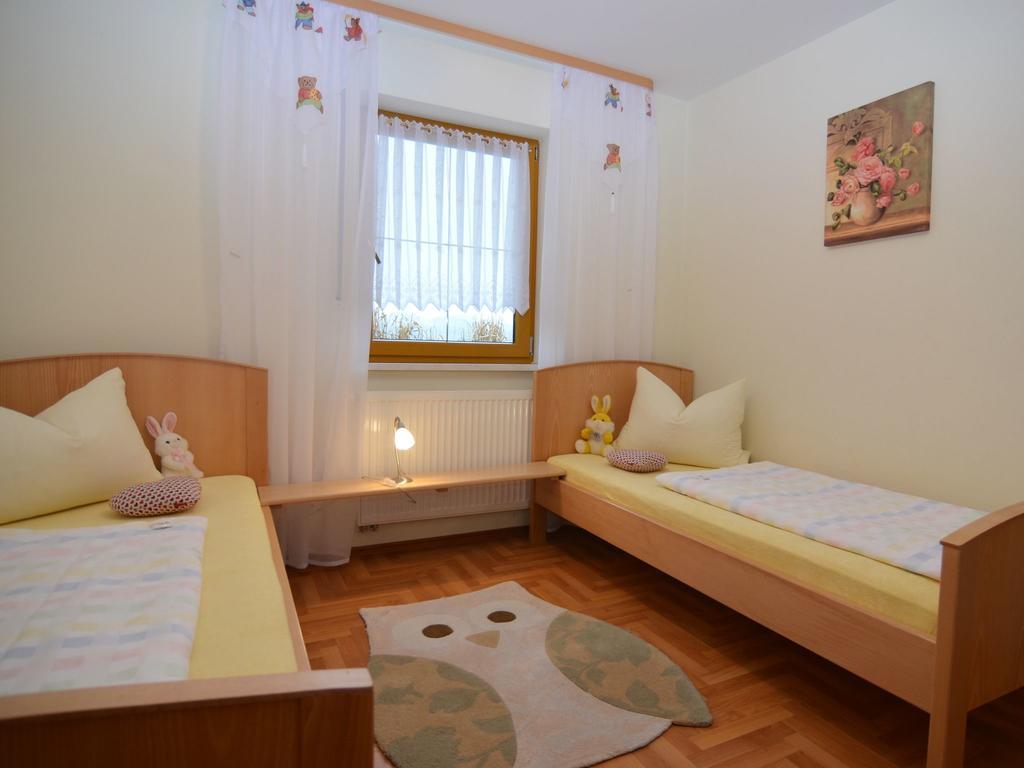 Holiday Flat With Swimming Pool In Prackenbach Viechtach Eksteriør bilde